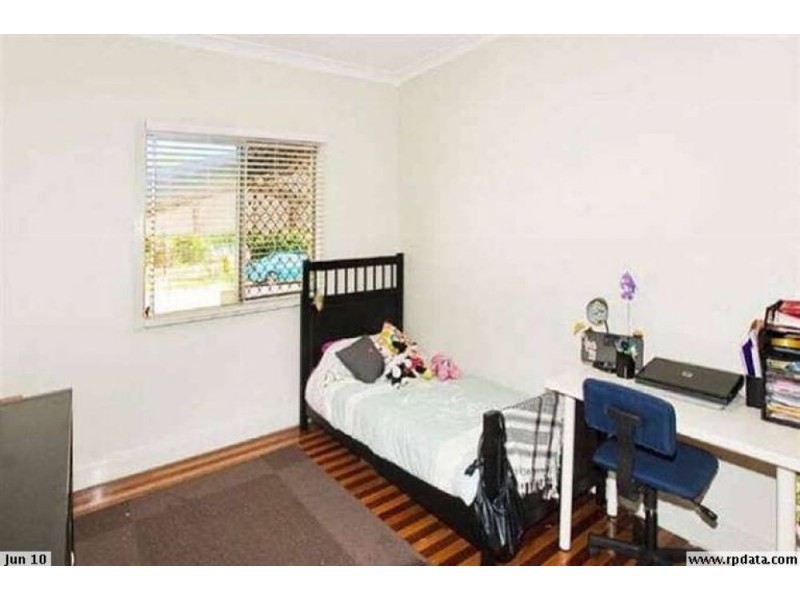1 Inglis Street, Woody Point QLD 4019