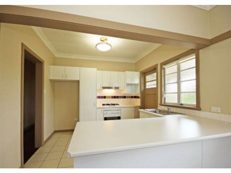 211 Pfingst Road, Wavell Heights QLD 4012
