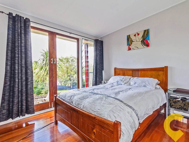 4 Gordon Road, Ferny Hills QLD 4055