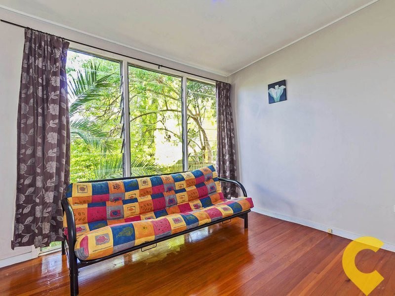 4 Gordon Road, Ferny Hills QLD 4055