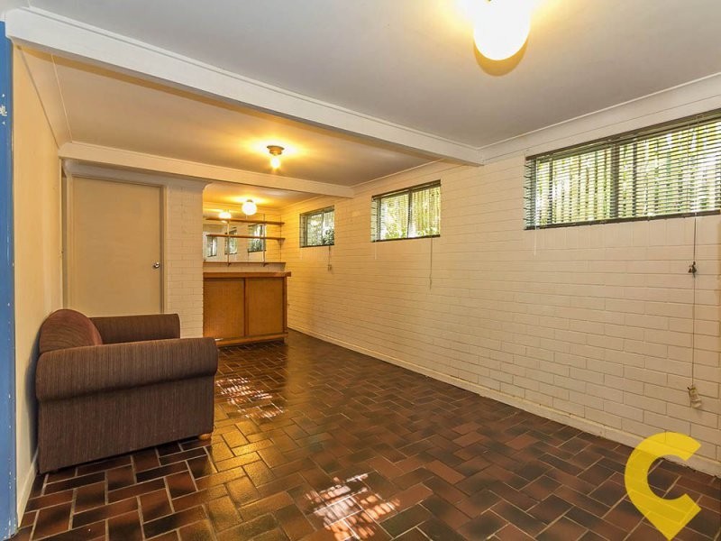 4 Gordon Road, Ferny Hills QLD 4055