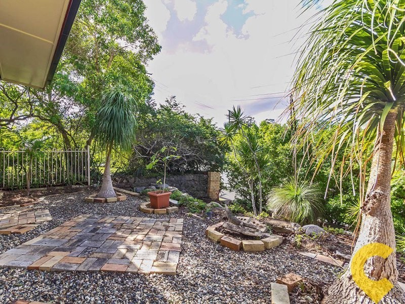 4 Gordon Road, Ferny Hills QLD 4055