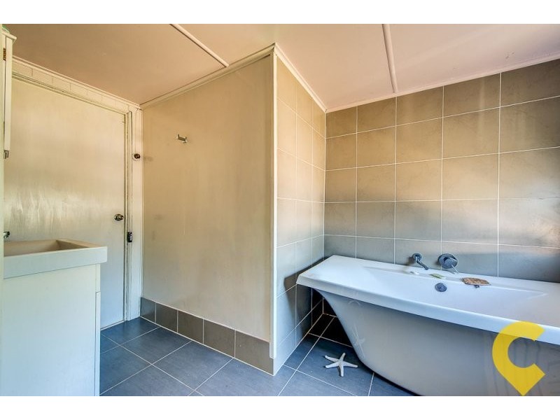 44 Lusitania Street, Newtown QLD 4305
