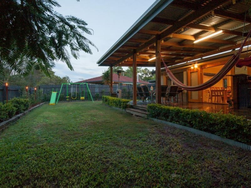 24 Shortland St, Springwood QLD 4127