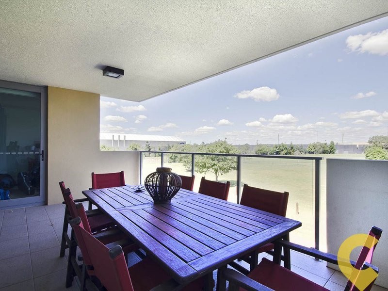 220/20 Egmont Street, Sherwood QLD 4075