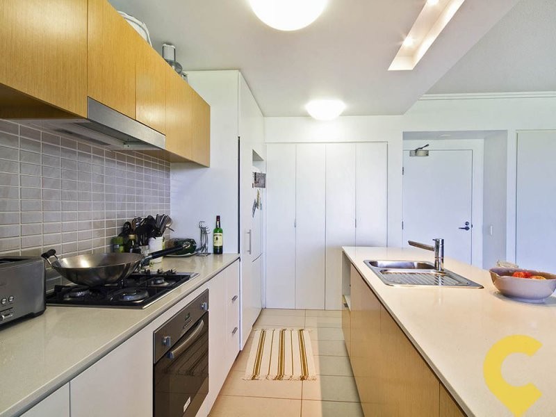 220/20 Egmont Street, Sherwood QLD 4075