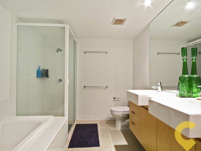 220/20 Egmont Street, Sherwood QLD 4075