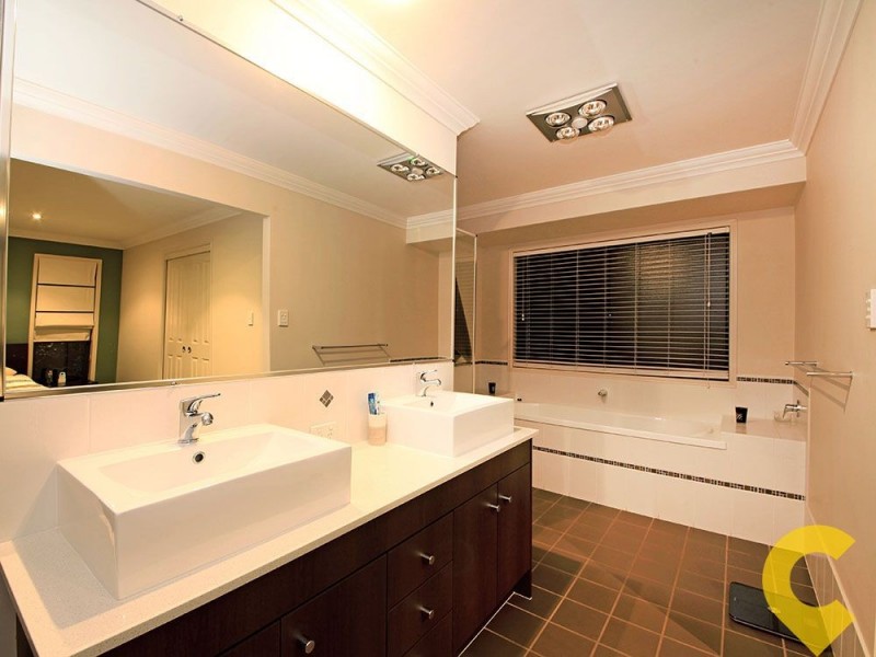 8 Lagoon Court, Murrumba Downs QLD 4503