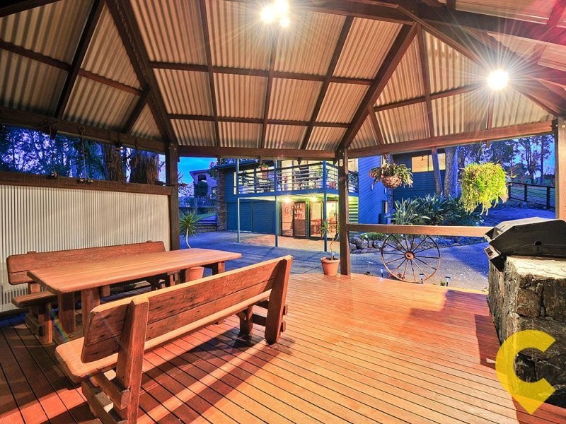 8 Parton Street, Stafford Heights QLD 4053