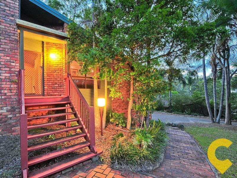 8 Parton Street, Stafford Heights QLD 4053