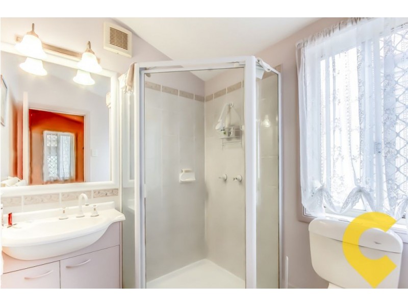 24 Glasshouse Crescent, Forest Lake QLD 4078