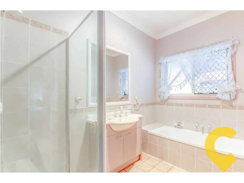 24 Glasshouse Crescent, Forest Lake QLD 4078