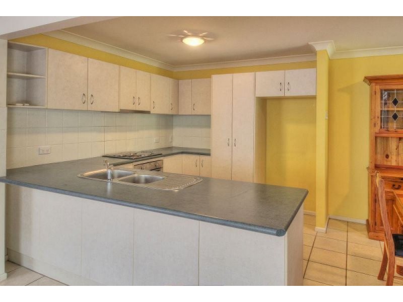 17 Maryland Place, Parkinson QLD 4115