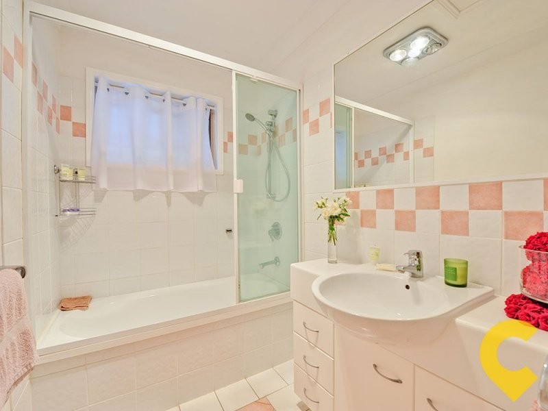 50/360 Simpsons Road, Bardon QLD 4065