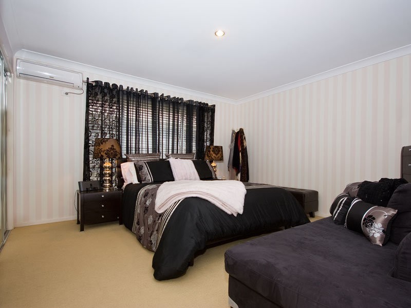 13 Moran Crescent, Forest Lake QLD 4078