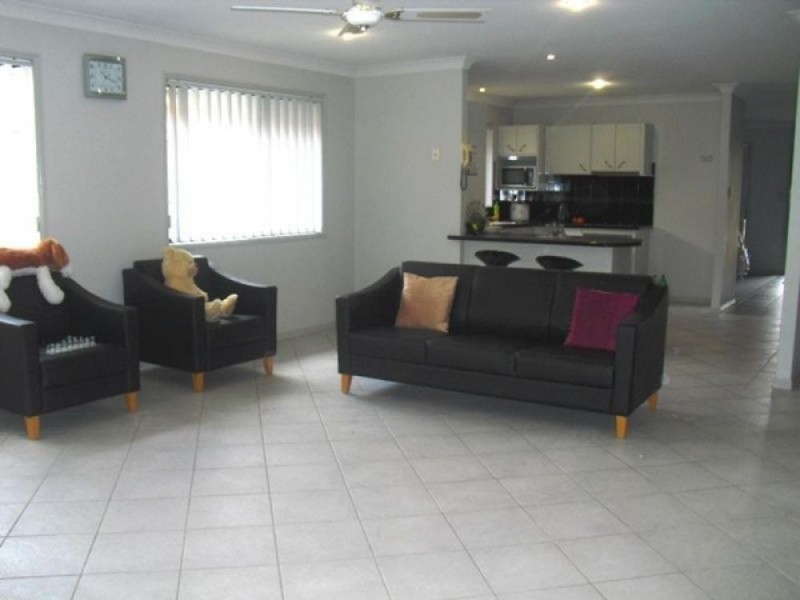 24 Medici Place, Forest Lake QLD 4078