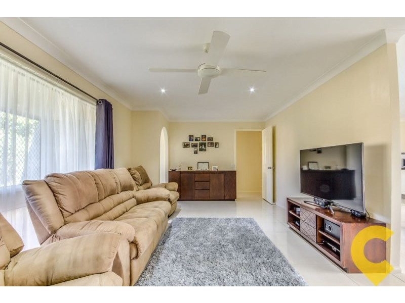7 Shoalhaven Ave, Springwood QLD 4127