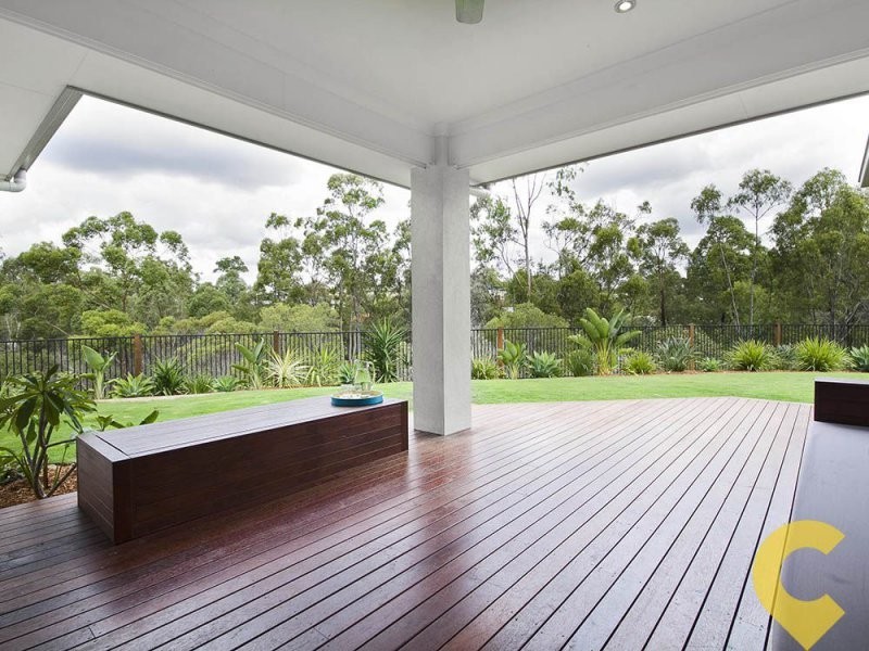 5 Amorosa Court, Eatons Hill QLD 4037