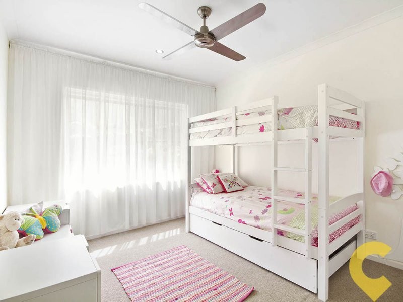 5 Amorosa Court, Eatons Hill QLD 4037