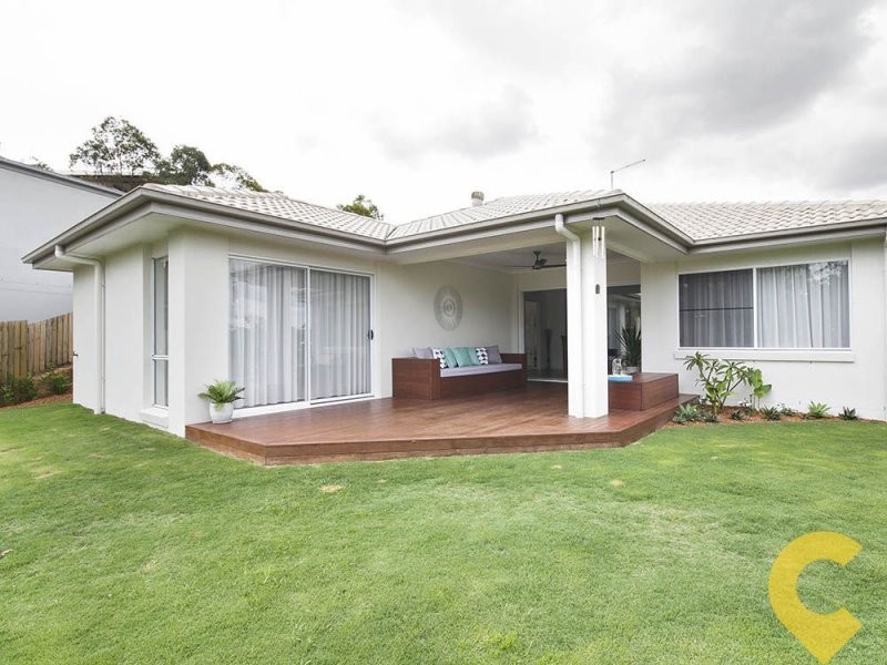 5 Amorosa Court, Eatons Hill QLD 4037