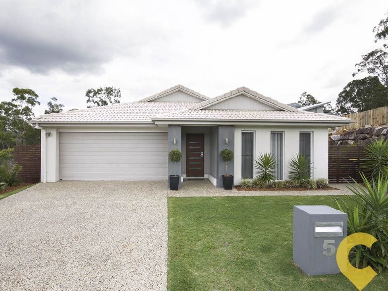 5 Amorosa Court, Eatons Hill QLD 4037