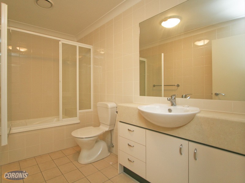 12/17  Suez Street, Gordon Park QLD 4031