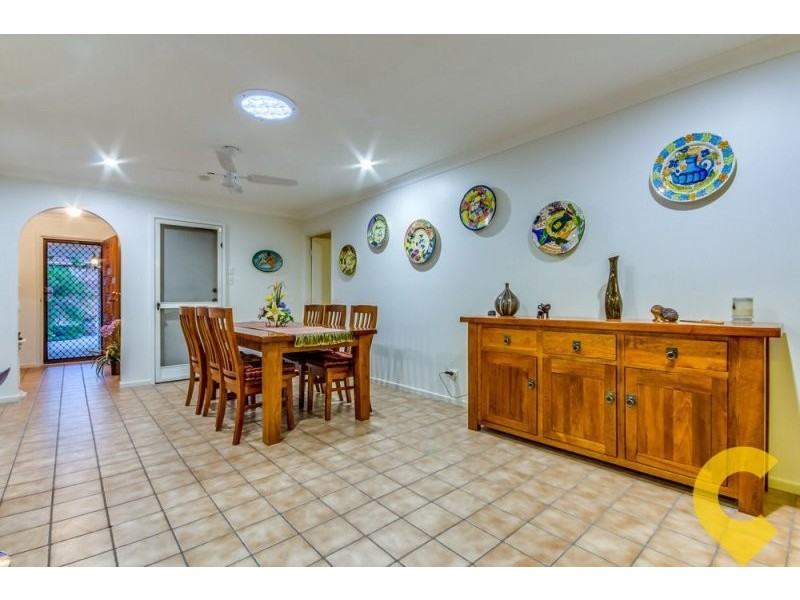58 Alphitonia Crescent, Sunnybank Hills QLD 4109