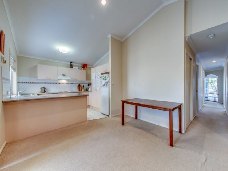 43 Pintail Crescent, Forest Lake QLD 4078