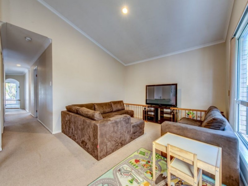 43 Pintail Crescent, Forest Lake QLD 4078