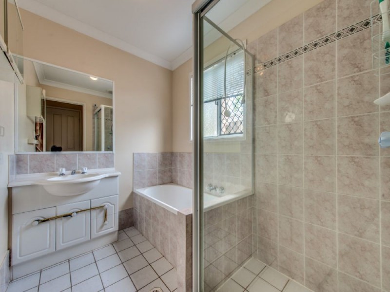 43 Pintail Crescent, Forest Lake QLD 4078