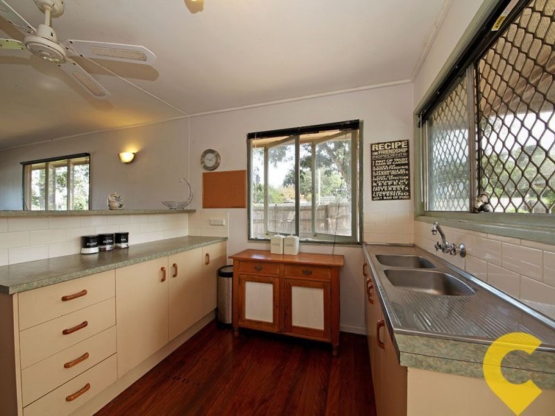 1 Station Street (1071 Anzac Avenue), Petrie QLD 4502