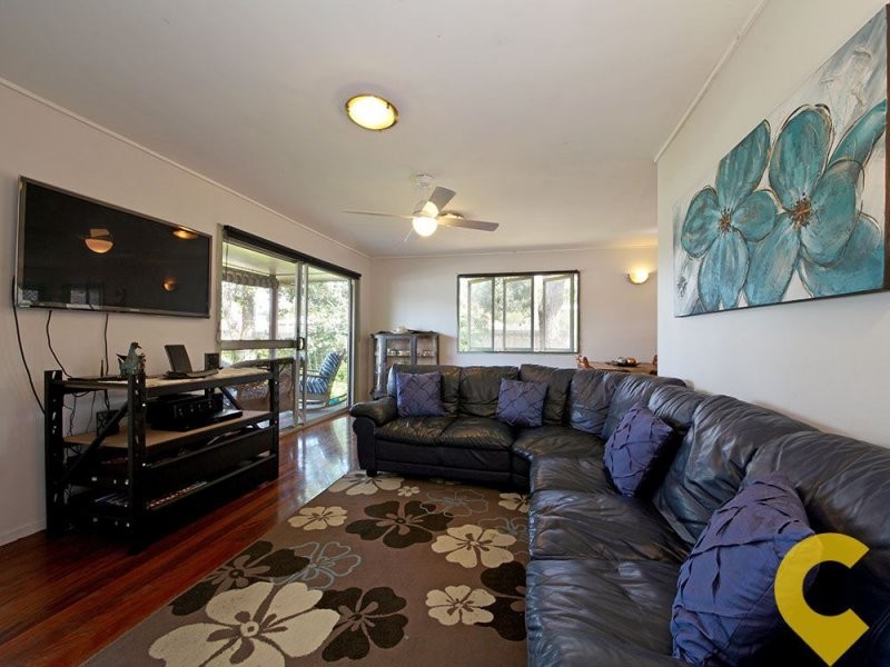 1 Station Street (1071 Anzac Avenue), Petrie QLD 4502