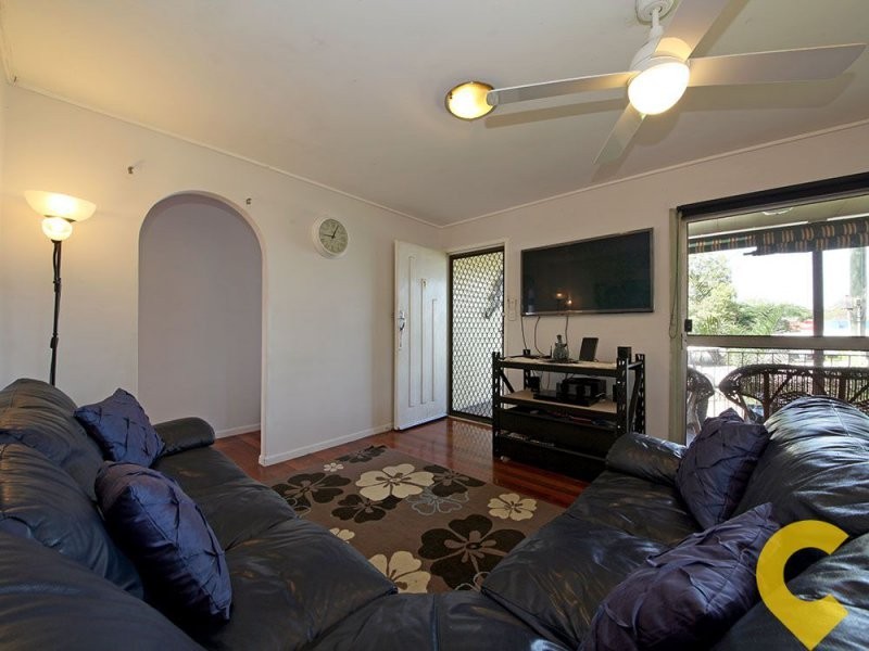 1 Station Street (1071 Anzac Avenue), Petrie QLD 4502