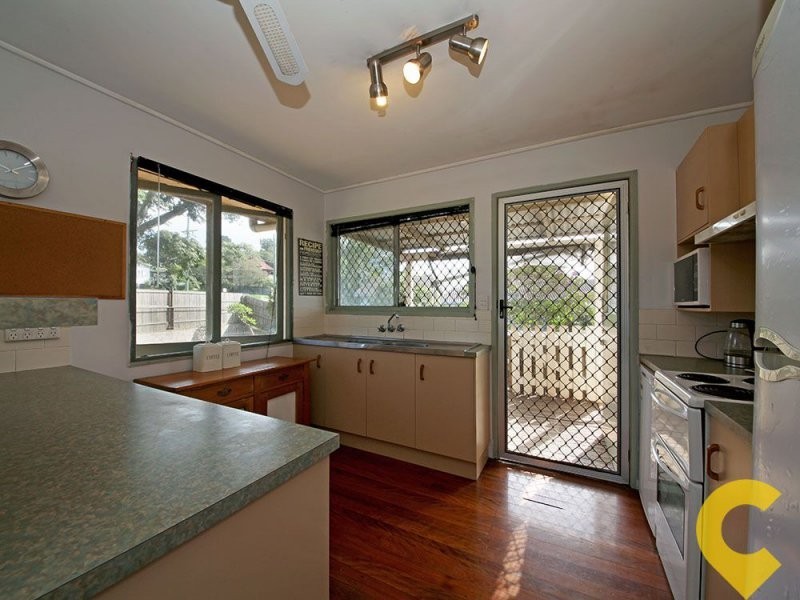 1 Station Street (1071 Anzac Avenue), Petrie QLD 4502