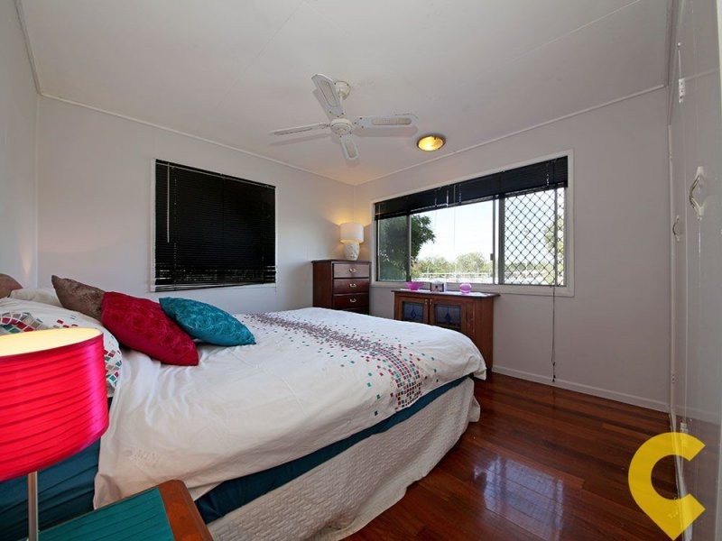 1 Station Street (1071 Anzac Avenue), Petrie QLD 4502