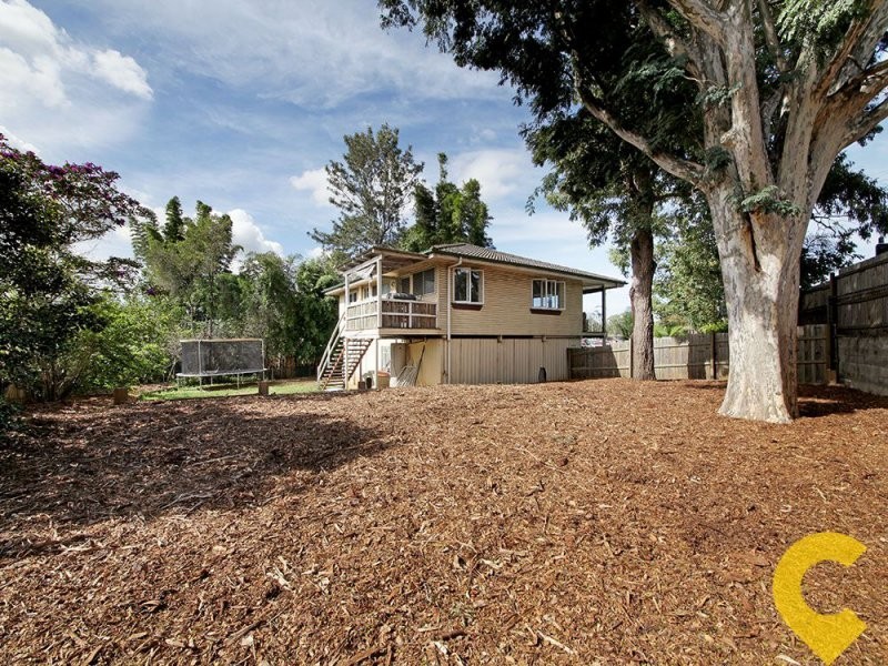 1 Station Street (1071 Anzac Avenue), Petrie QLD 4502