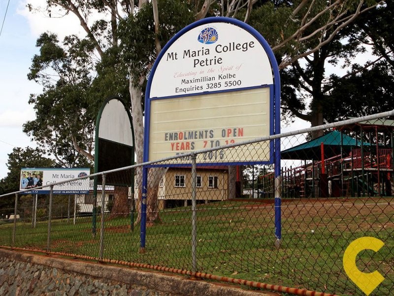 1 Station Street (1071 Anzac Avenue), Petrie QLD 4502