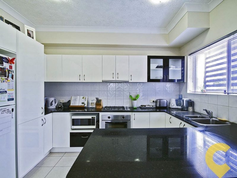 3/654 Kingsford Smith Drive, Hamilton QLD 4007