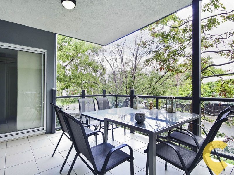 3/654 Kingsford Smith Drive, Hamilton QLD 4007