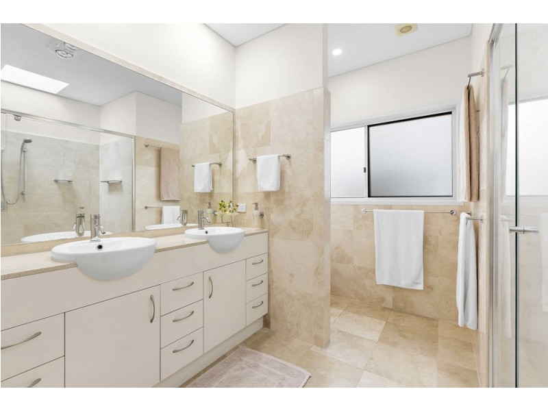 46 Tenth Avenue, Windsor QLD 4030