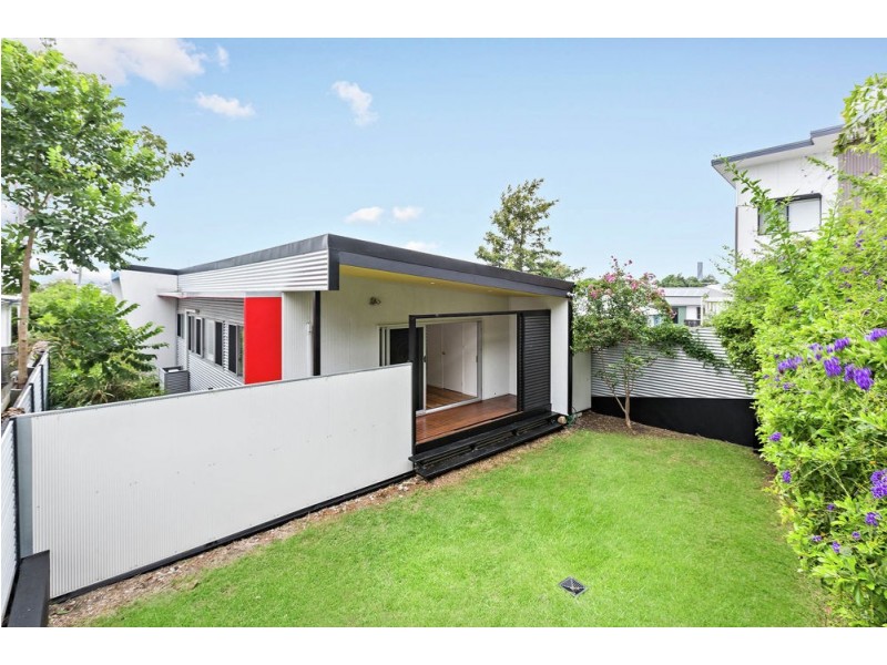 46 Tenth Avenue, Windsor QLD 4030