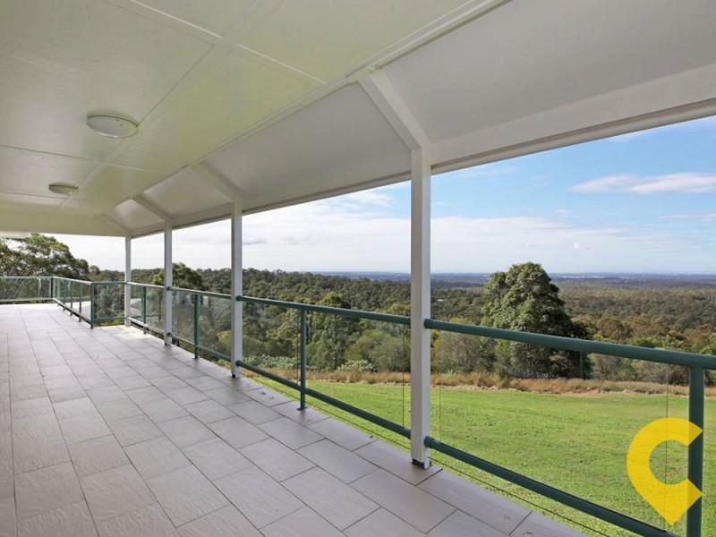 555 Clear Mountain Road, Clear Mountain QLD 4500