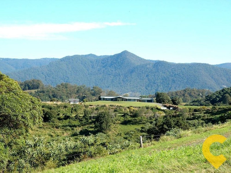 555 Clear Mountain Road, Clear Mountain QLD 4500