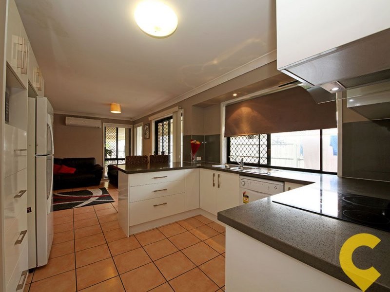 11 Schoolside Place, Bracken Ridge QLD 4017