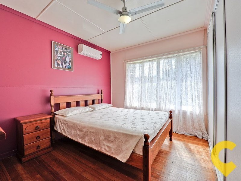 11 Rainbow Street, Sandgate QLD 4017