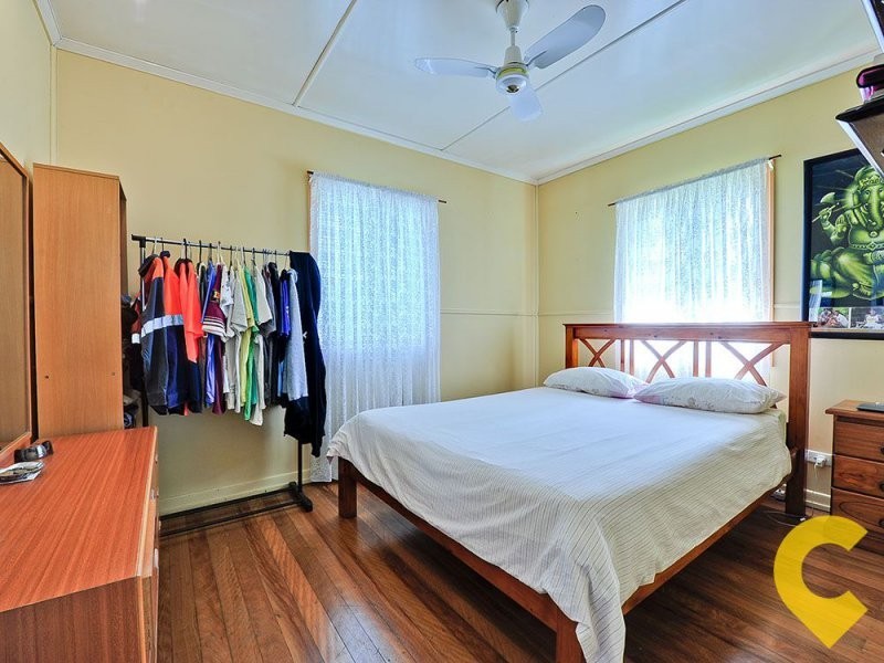 11 Rainbow Street, Sandgate QLD 4017