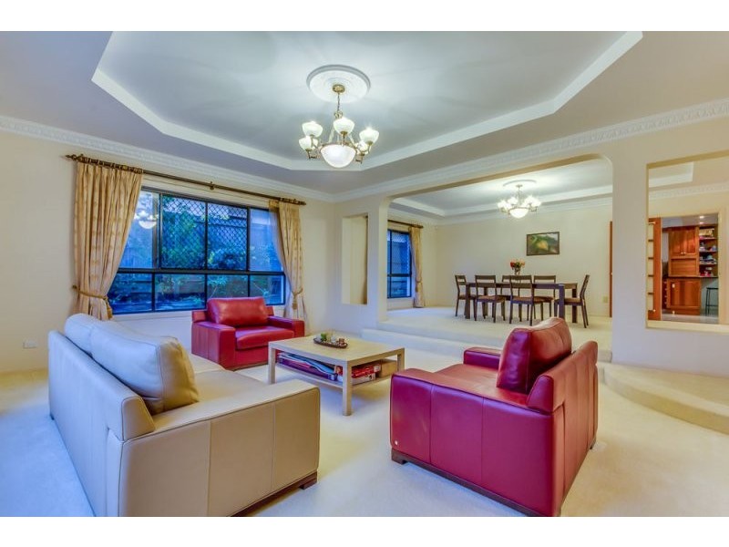 10 Eaton Place, Sunnybank Hills QLD 4109