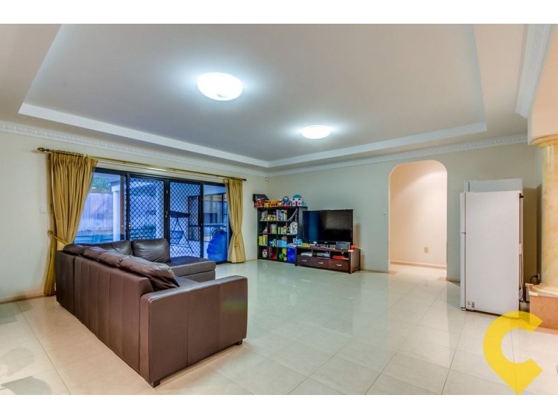 10 Eaton Place, Sunnybank Hills QLD 4109