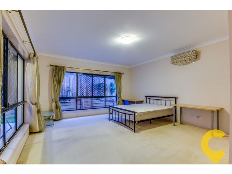 10 Eaton Place, Sunnybank Hills QLD 4109