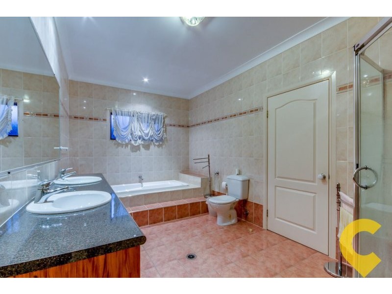 10 Eaton Place, Sunnybank Hills QLD 4109